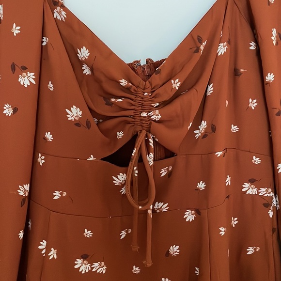 NWOT Abercrombie & Fitch Long Sleeve Floral Dress - Picture 4 of 7